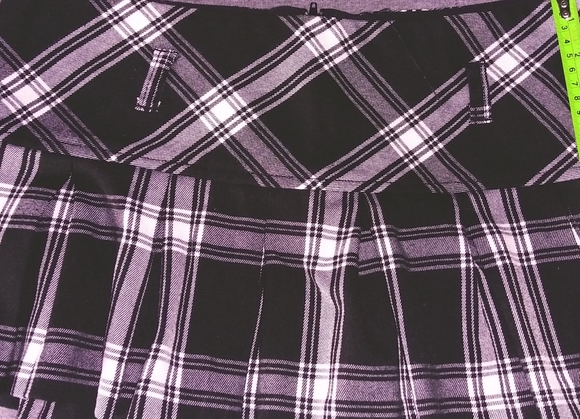 🖤Wet Seal Skirt🖤 - Picture 2 of 8